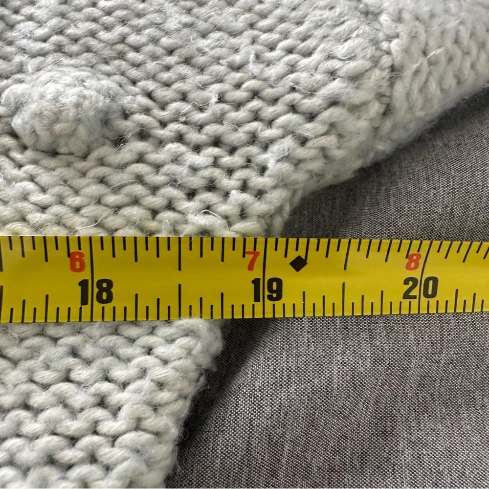 Abercrombie & Fitch Women’s Powder Blue V-Neck Faux Wrap Sweater Size Medium - Picture 5 of 8